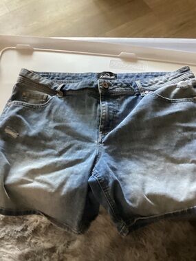 Apt. 9 Women's Faded Blue Denim Cutoff Shorts